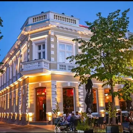 Boutique Apartment *